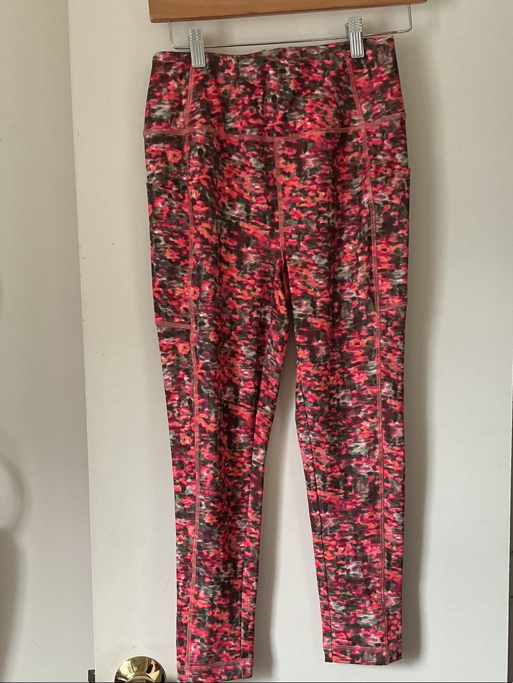 TALBOTS Women's Pink Camo Print Active Leggings
